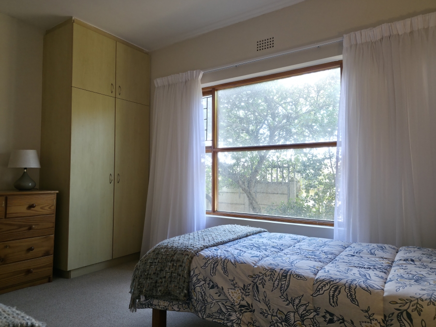 6 Bedroom Property for Sale in Jeffreys Bay Central Eastern Cape